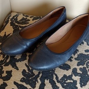 Women's Size 12 Navy Blue Clark's Flats